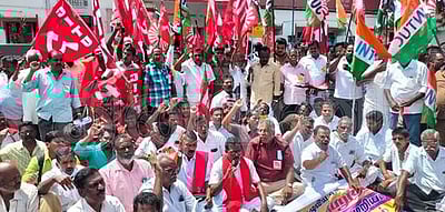 தொழிற்சங்கங்கள் வேலைநிறுத்தம்: தஞ்சாவூரில் 60 சதவிகித பேருந்துகள் ஓடாததால் பயணிகள் அவதி