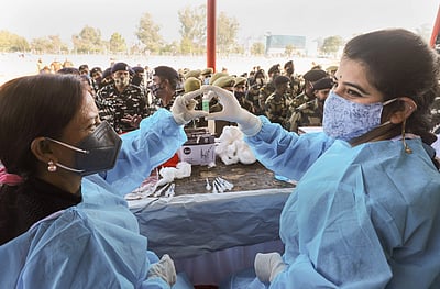 தமிழகத்தில் கரோனாவுக்கு சிகிச்சை பெறுவோர் 400-க்கு கீழ் குறைவு