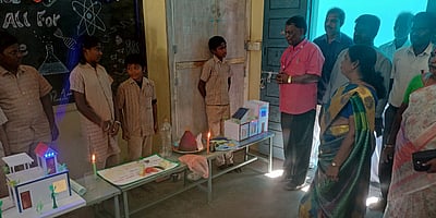 அரசுப் பள்ளியில் அறிவியல் கண்காட்சி