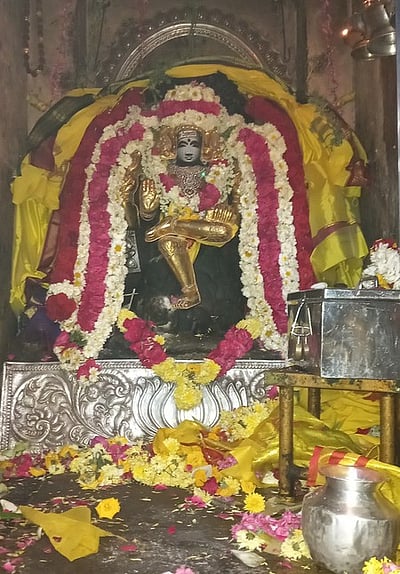 ஆலங்குடி ஆபத்சகாயேஸ்வரா் கோயிலில் மாசிமகா குருவார விழா