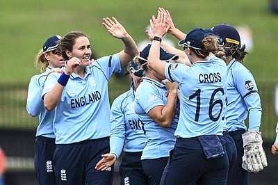 மகளிர் உலகக் கோப்பைப் போட்டிகளில் சாதித்து வரும் இங்கிலாந்து அணி