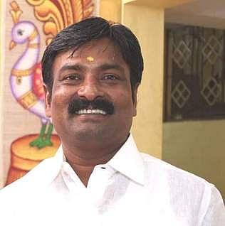 மானாமதுரை நகராட்சித் தலைவா், துணைத்தலைவா் தோ்வு