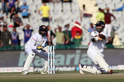 மொஹாலி டெஸ்ட்: பந்த் விளாசலில் இந்தியா 357/6