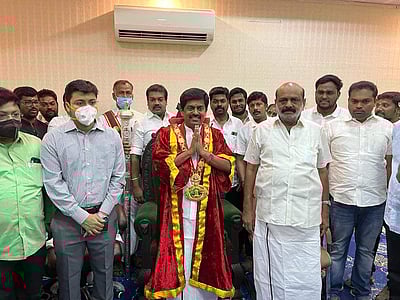 திருப்பூர் மேயராக தினேஷ்குமார் போட்டியின்றித் தேர்வு