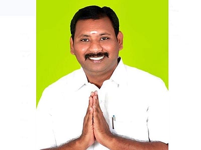 பழனிசெட்டிபட்டியில் அதிமுக ஆதரவுடன் அமமுக வெற்றி