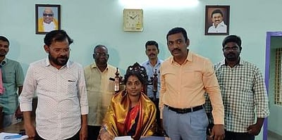 சீர்காழி நகர்மன்றத் தலைவராக திமுகவைச் சேர்ந்த துர்கா பரமேஸ்வரி போட்டியின்றி தேர்வு