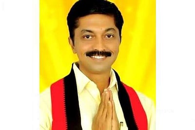 மன்னார்குடியில் திமுக நகராட்சித் தலைவர் வேட்பாளர் அறிவிப்பில் அதிருப்தி: வேட்பாளர் மாற்றம்