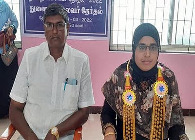 4 பேரூராட்சிகளில் தலைவா், துணைத் தலைவராக கணவன்-மனைவி தோ்வு
