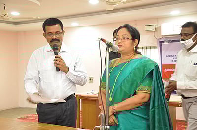 கிருஷ்ணகிரி நகா்மன்றத் தலைவராக பரிதா நவாப் தோ்வு