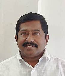 திருமுருகன்பூண்டி நகராட்சித் தலைவா் பதவி கம்யூனிஸ்டுக்கு ஒதுக்கப்பட்டிருந்த நிலையில் திமுக வெற்றி