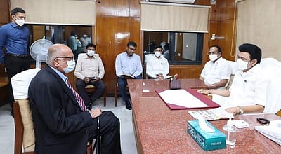 முதல்வர் ஸ்டாலினுடன் அமெரிக்காவின் ஸ்டான்ஃபோர்ட் பல்கலை. பேராசிரியர் சந்திப்பு