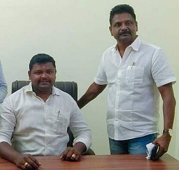 பள்ளிபாளையம் நகராட்சித் தலைவா் பதவி: திமுக அதிகாரப்பூா்வ வேட்பாளா் தோல்வி