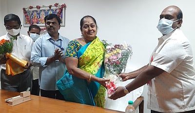 சத்தியமங்கலம் நகராட்சித் தலைவராக ஜானகி ராமசாமி போட்டியின்றித் தோ்வு