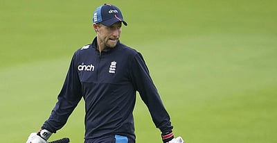 மே.இ. தீவுகளுக்கு எதிரான முதல் டெஸ்ட்: 12 பேர் கொண்ட இங்கிலாந்து அணி அறிவிப்பு