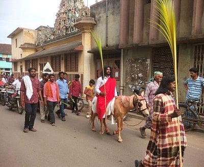 தம்மம்பட்டியில் குருத்தோலை ஞாயிறு பவனி