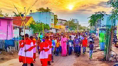 பனிமய மாதா பேராலயத்தில் குருத்தோலை ஞாயிறு பவனி