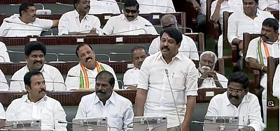 நுழைவுத் தேர்வுக்கு எதிரான தீர்மானத்திற்கு எதிர்ப்பு: பாஜக வெளிநடப்பு