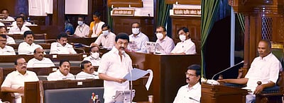 மத்திய பல்கலை. பொது நுழைவுத் தோ்வை ரத்து செய்ய வேண்டும்: பேரவையில் தீா்மானம்: பாஜக வெளிநடப்பு