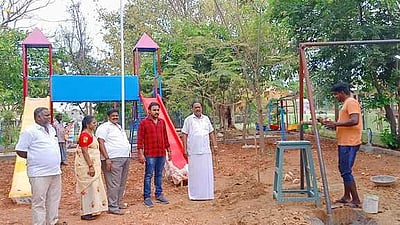 செஞ்சியில் ரூ.7 லட்சத்தில் சிறுவா் பூங்கா சீரமைப்பு