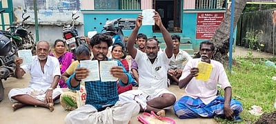 கஞ்சாநகரம் தொடக்க வேளான்மை கூட்டுறவு வங்கியில் அடகு வைத்த நகைகள் மாயம்: விவசாயிகள் தா்னா வங்கி செயலா் பணியிடை நீக்கம்