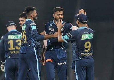 குஜராத் அபார பந்துவீச்சு: 37 ரன்கள் வித்தியாசத்தில் வெற்றி