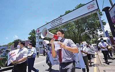 இலங்கையில் ‘மருத்துவப் பேரழிவு’