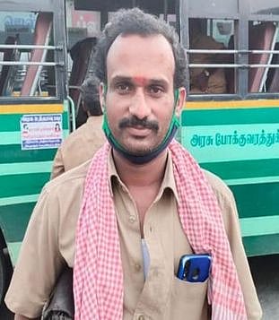 திருவையாறு அருகே லாரி மோதியதில் அரசுப் பேருந்து நடத்துநா் பலி: உறவினா்கள் மறியல்