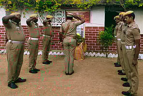 சென்னிமலையில் தீ தொண்டு வார விழா