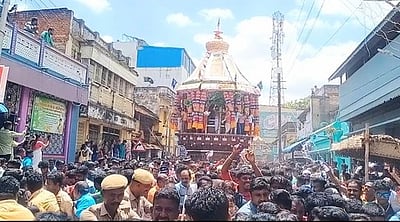 மானாமதுரையில் சித்திரைத் திருவிழா தேரோட்டம்