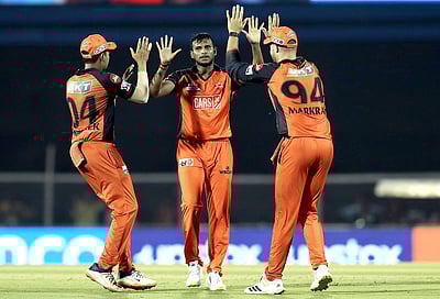 திரிபாதி - மர்க்ராம் அதிரடி: ஹைதராபாத் அபார வெற்றி