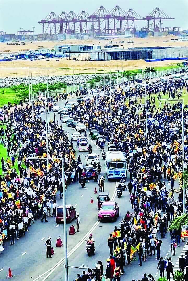 என்னதான் நடக்கிறது இலங்கையில்...