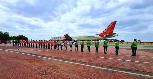 ஏர் இந்தியா ஏர்போர்ட் சர்வீஸ் நிறுவனத்தில் வேலை: விண்ணப்பிப்பது எப்படி?