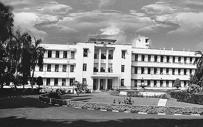 வேலை... வேலை... வேலை...