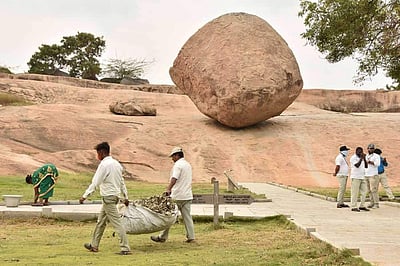 கட்டணம் எதற்கு? குப்பையைக் காணவா? மாமல்லபுரம் குறித்து நீதிமன்றம் கேள்வி