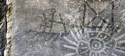 கிருஷ்ணகிரி அருகே பாறையில் 2000 ஆண்டுக்கு முற்பட்ட மனிதனின் கைப்பதிவு கண்டுபிடிப்பு