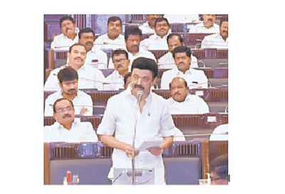 தொழில் துறையில் தமிழ்நாட்டை முதன்மை மாநிலமாக்குவோம் பேரவையில் முதல்வா் மு.க.ஸ்டாலின்