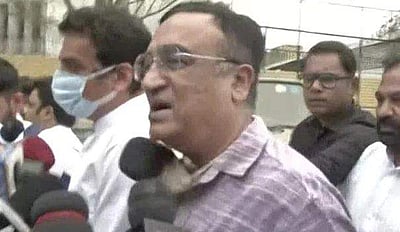 சட்ட விரோதமாக இடிக்கப்பட்ட கட்டிடங்கள்...சம்பவ இடத்திற்கு விரைந்த காங்கிரஸ் குழுவினர்...என்ன நடந்தது?