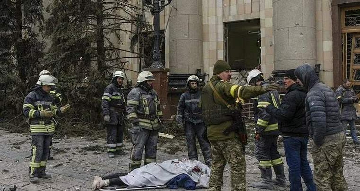 'நாள்களோ சில மணி நேரங்களோ': மரியுபோல் மீதான பிடியை இறுக்கும் ரஷியா