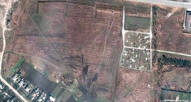 மரியுபோலில் புதைகுழிகளில் 3,000-9,000 பேர் புதைப்பு: அதிகாரிகள்