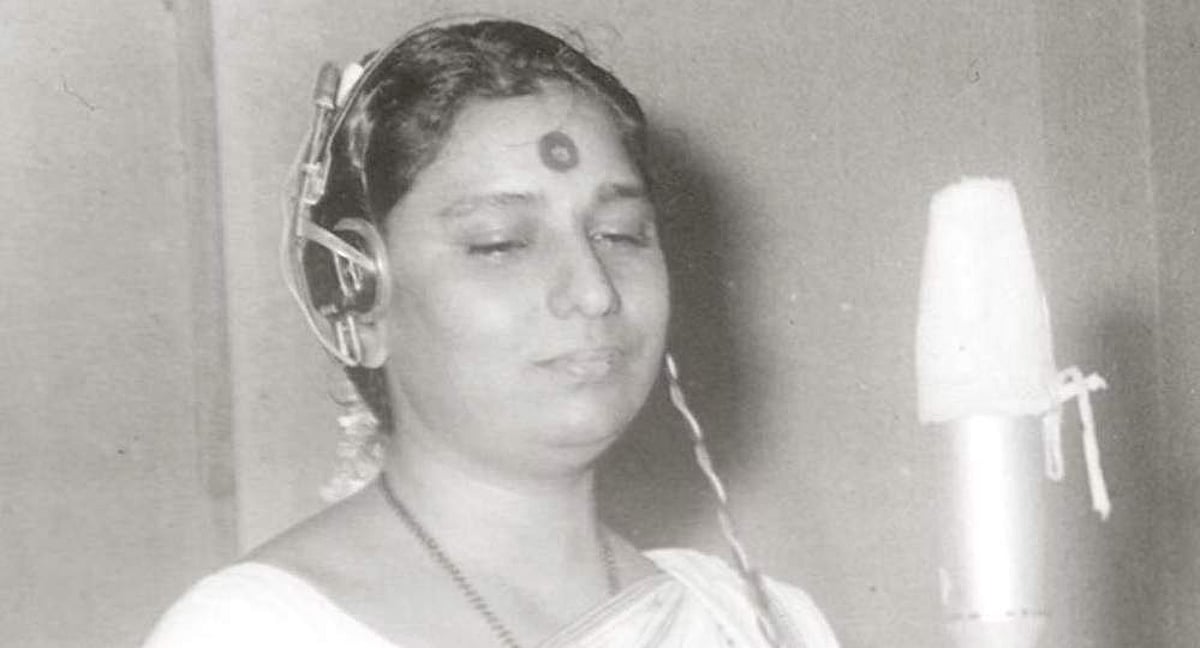 பாடகி எஸ். ஜானகியின் 84-வது பிறந்தநாள்: கொஞ்சும் குரல்