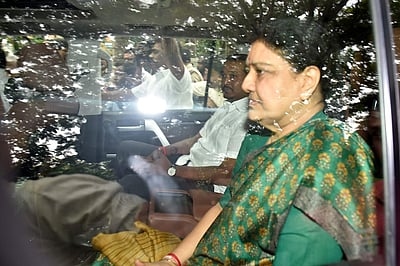 கொடநாடு சம்பவத்தில் தொடா்புடையவா்கள் தண்டிக்கப்பட வேண்டும்: சசிகலா