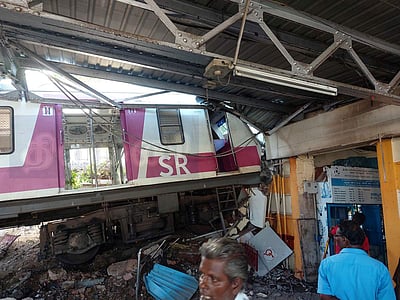 சென்னை ரயில் விபத்து: ஓட்டுநரின் தவறே காரணம்