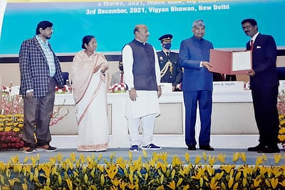 400 பார்வையற்றோருக்கு பிரெய்லி முறை கல்வி: தேசிய விருது பெற்ற நாமக்கல் மாற்றுத்திறனாளி