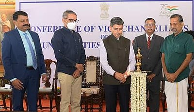 சூழ்நிலைக்கு ஏற்ப கல்வி முறையில் மாற்றங்கள்: ஆளுநர் ஆர்.என். ரவி