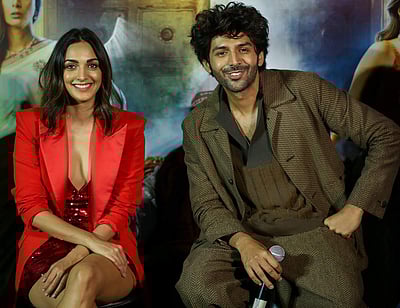 கியாரா அத்வானி - கார்த்திக் ஆர்யன் செய்தியாளர் சந்திப்பு - புகைப்படங்கள்