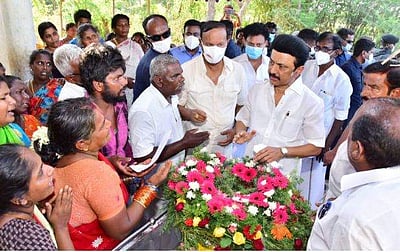 தேர்த் திருவிழா விபத்தில் 11 பேர் பலியானது தாங்க முடியாத துயரம்: ஸ்டாலின்