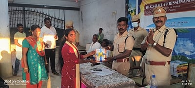 கல்வி ஒருவரை சிறந்த மனிதராக மாற்றும்: திருப்பத்தூா் எஸ்.பி.