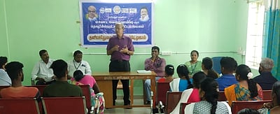 தனியாா் துறை வேலைவாய்ப்பு முகாமில் 54 பேருக்கு பணி நியமன ஆணை