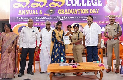 ஆற்காடு எஸ் எஸ் எஸ் கல்லூரி ஆண்டு விழா