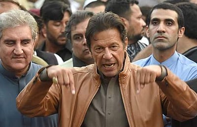 நாட்டின் எதிர்காலத்தை ஊழல் சக்திகளால் தீர்மானிக்க முடியாது: இம்ரான் கான்